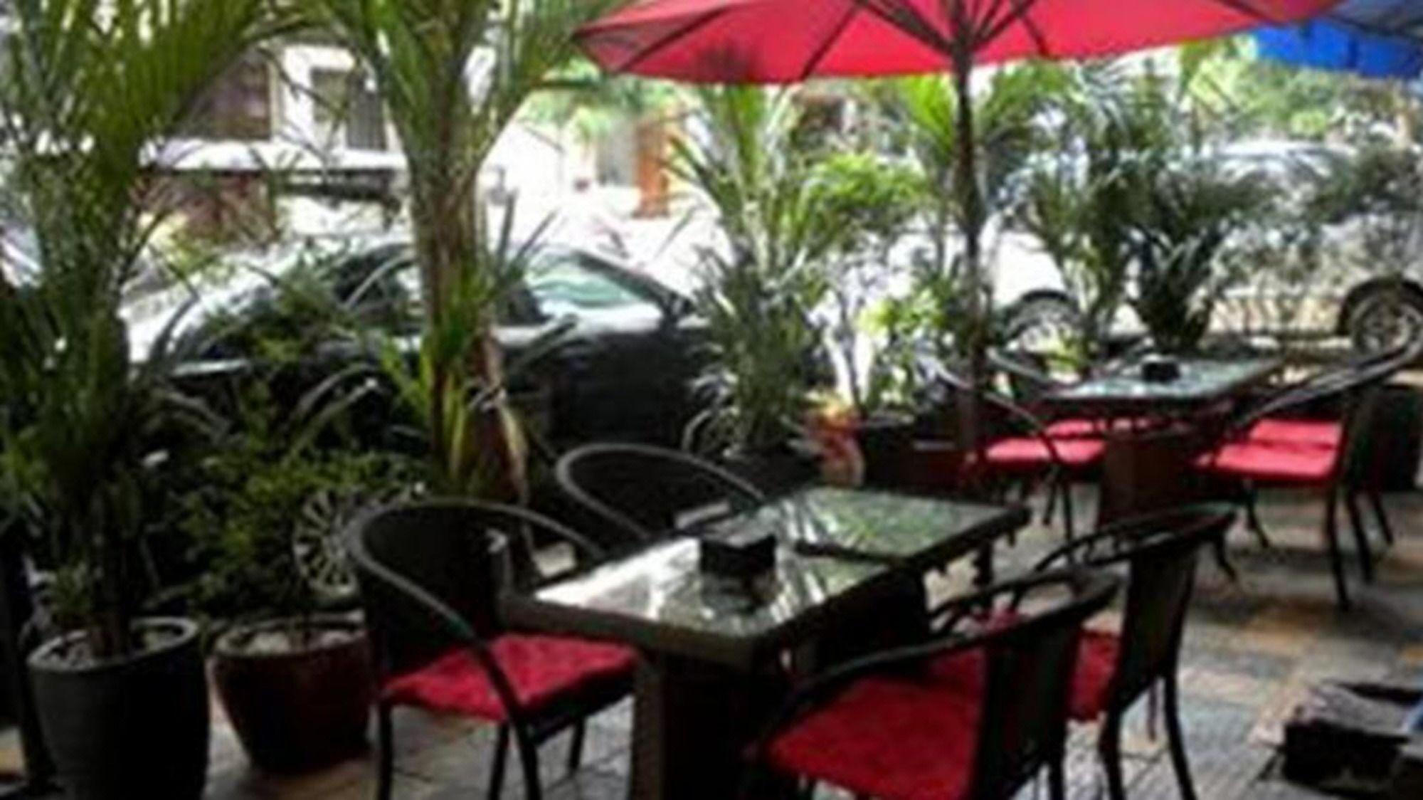 Golden Boat Guesthouse Phnom Penh Exterior foto